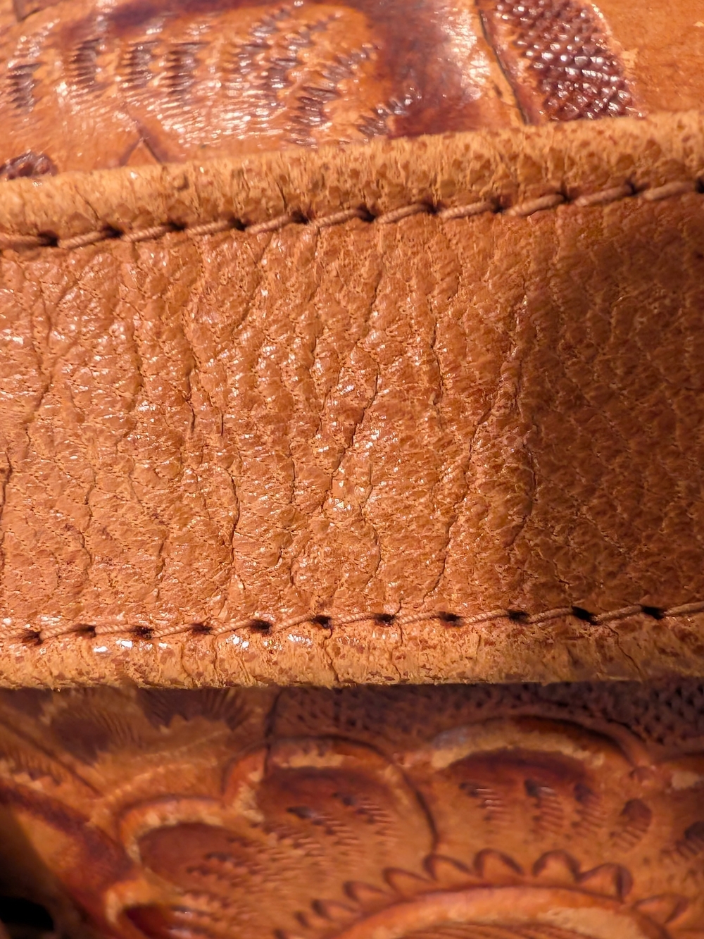 Handcrafted Vintage Tooled Leather Shoulder Bag - Flores' Bags - Picture 17 of 17